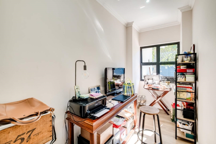 4 Bedroom Property for Sale in Kirstenhof Western Cape